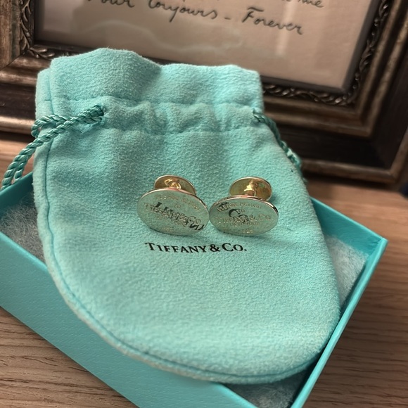 Cufflinks + Keyring - Picture 6 of 10